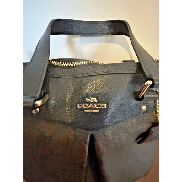 COACH SIGNATURE PLEATED TOTE BAG W/TAG Peyton
